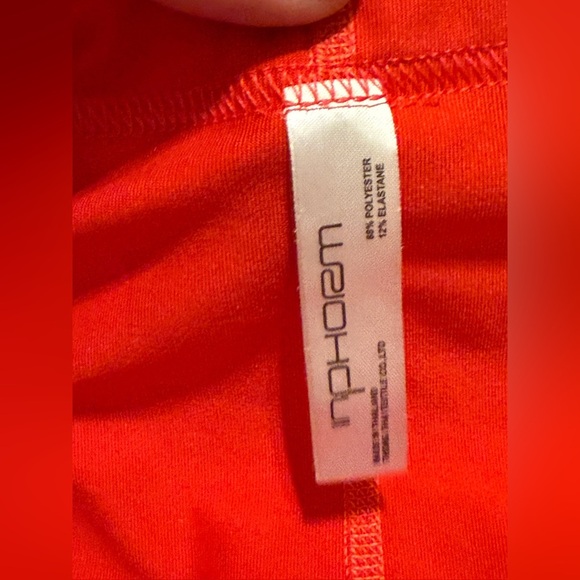 InPhorm NYC Kai Pleated tennis skort in poppy red and navy - Picture 10 of 11